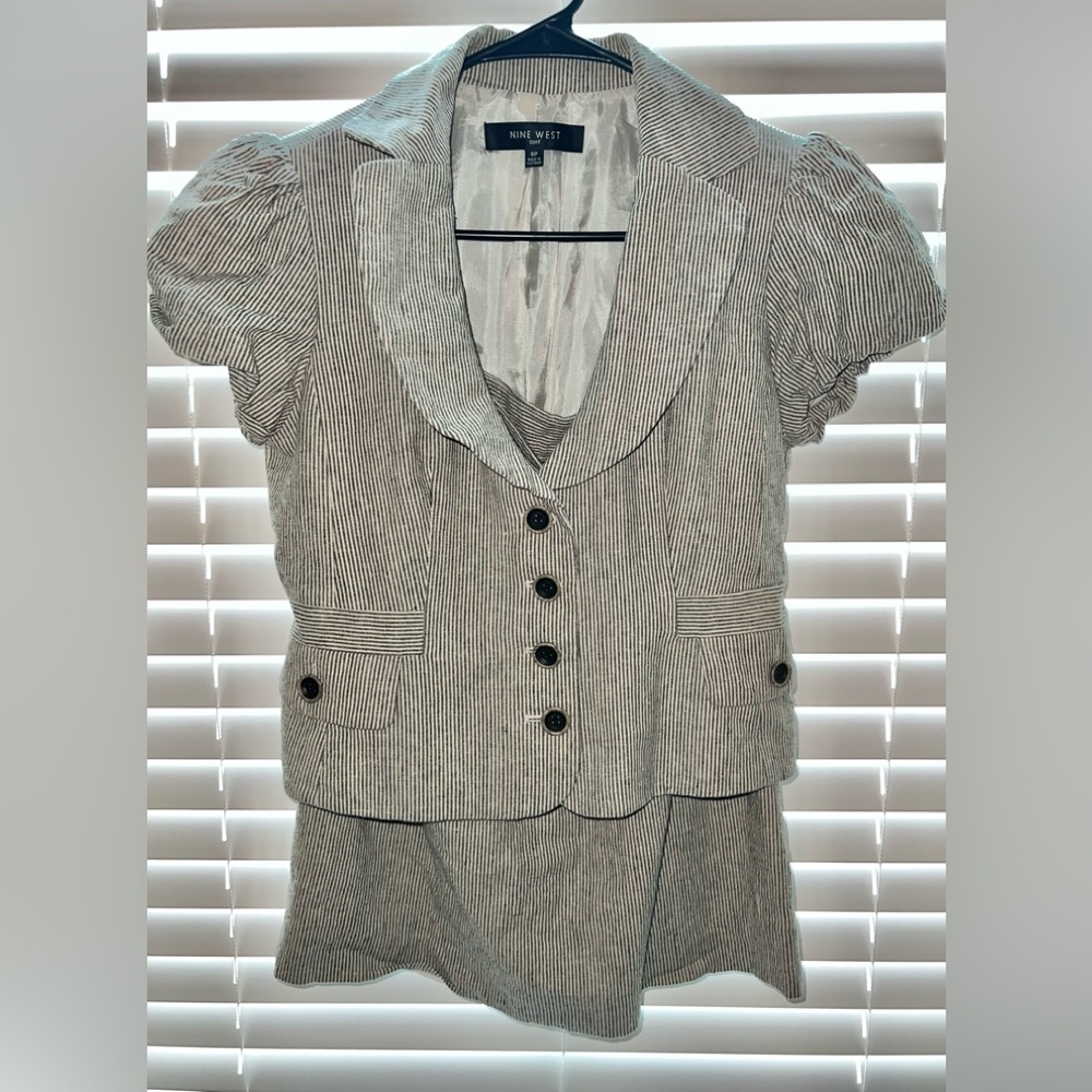 Nine West stripe skirt suit